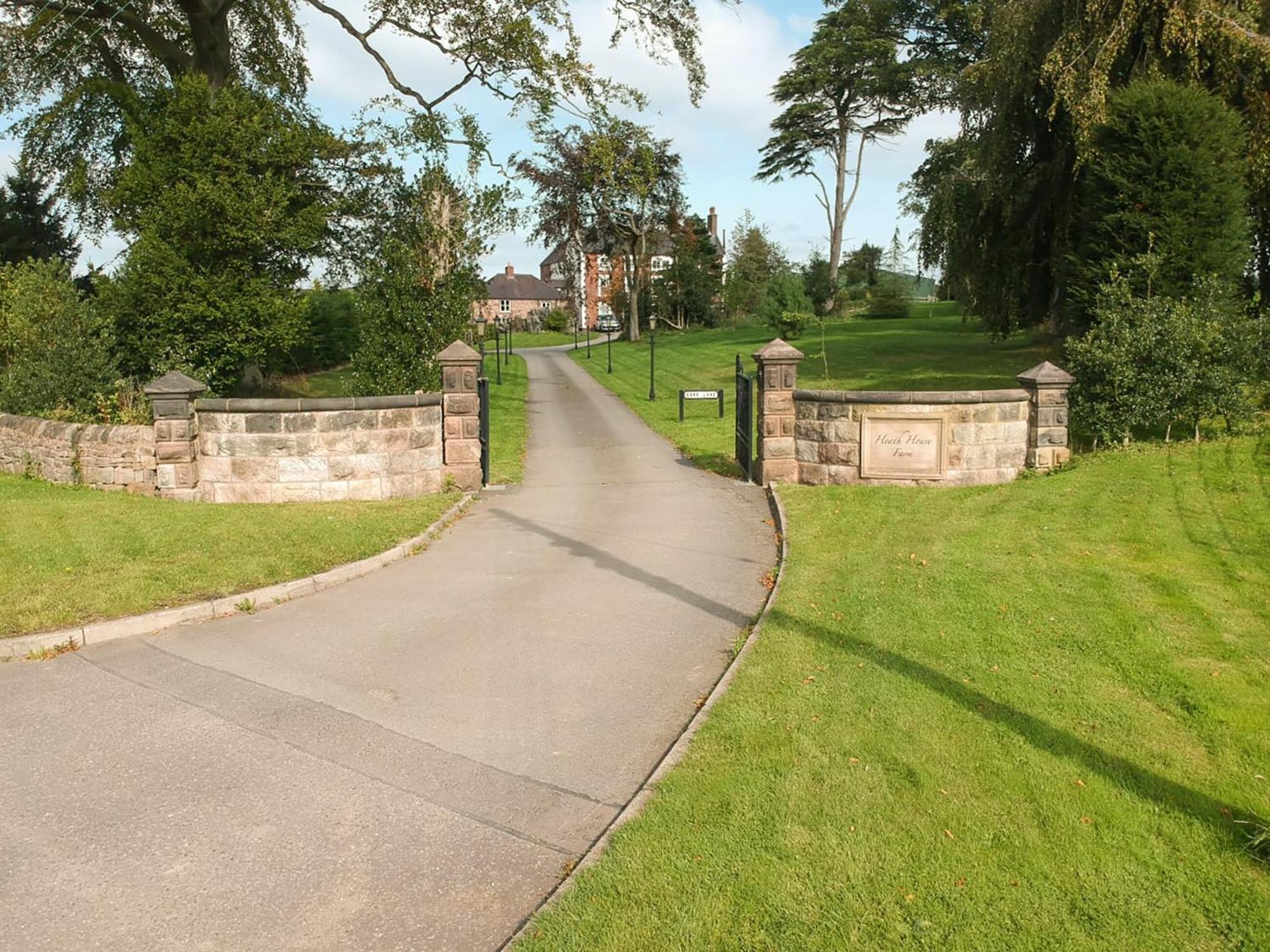 Villa Heath View Cheddleton Exterior foto